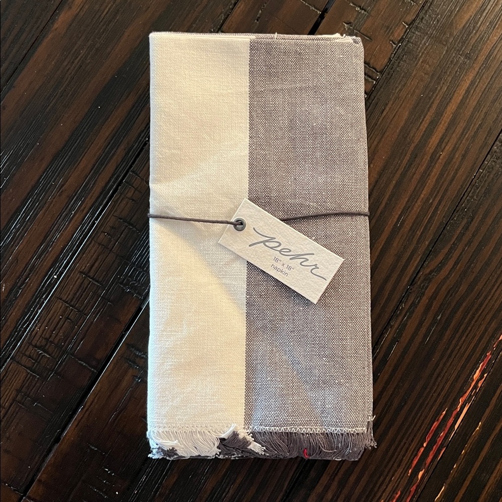 NWT, Pehr Cloth Chambray Fringe Charcoal Gray Cream Napkins Set